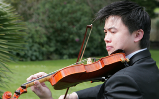 鄭偉希 - 小提琴導師