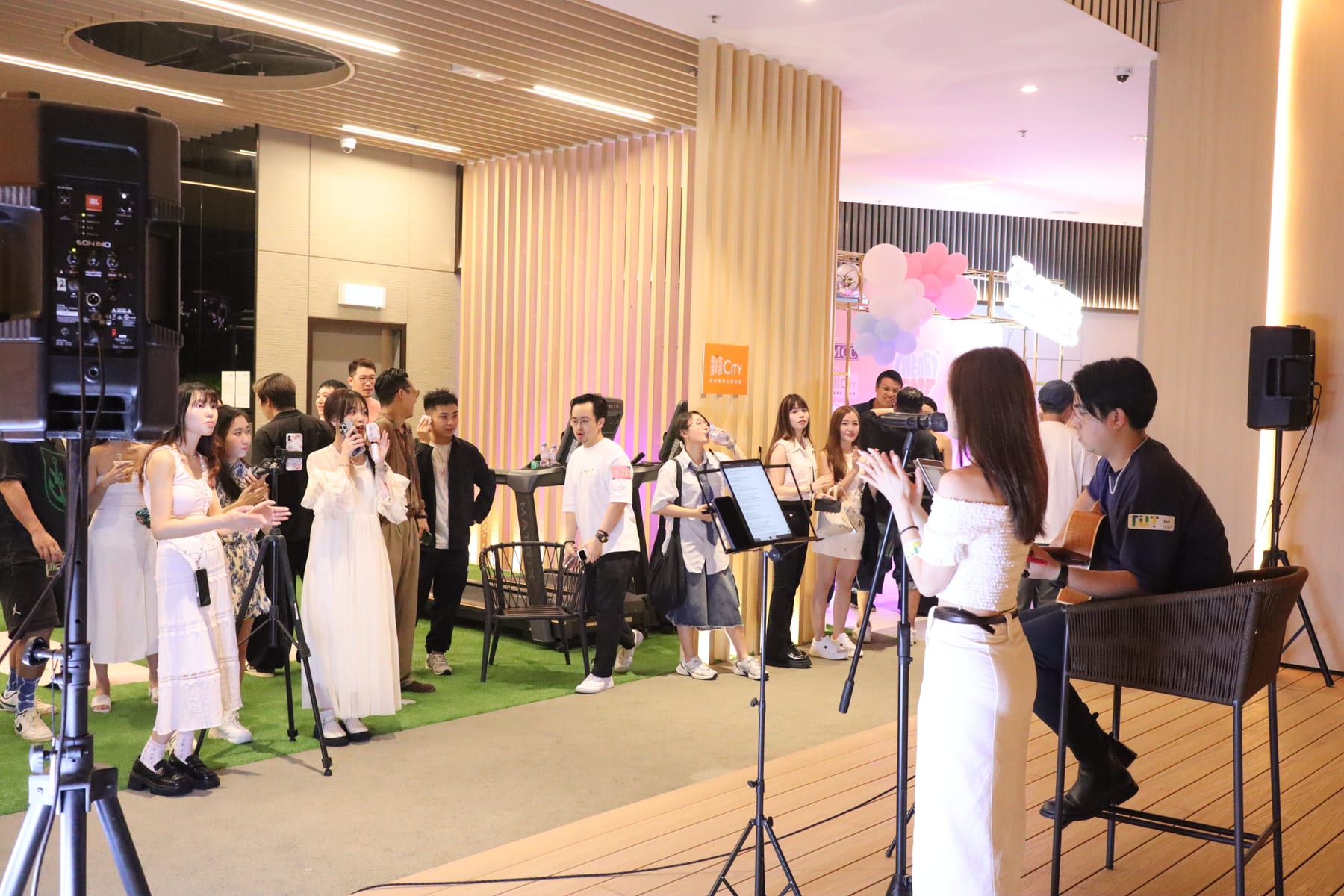 TUTMusic x The Art Date HK: iCity 浪漫音樂聯誼 Showcase